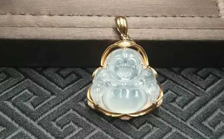 刘亦菲的妈妈听说比她本人还美,厉害了!
