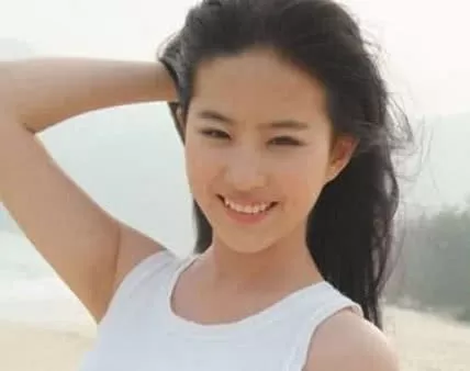 16岁的刘亦菲试镜小龙女获金庸四次肯定!这么美的刘亦菲你见过吗?