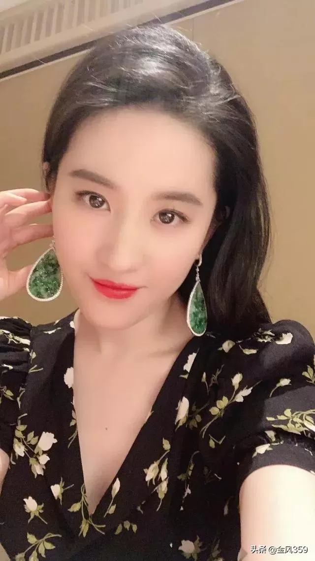 如何评价刘亦菲刘亦菲?为什么刘亦菲一直都很火?
