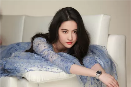 刘亦菲的成功,除了美,她还靠什么?