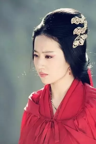 29岁的刘亦菲,依然宛若妙龄少女!