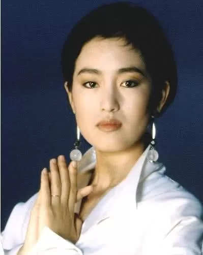 刘亦菲花木兰阵容继续曝光,巩俐气质力压刘亦菲,是大片还是烂片