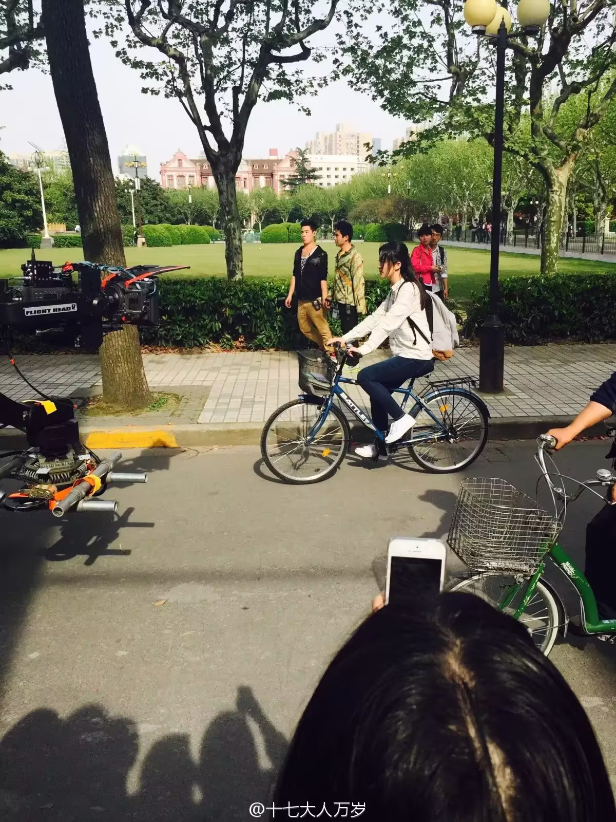 致青春：媒体报道，影迷探班，拍摄花絮图集汇总