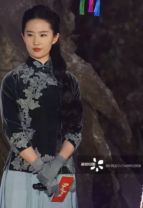 刘亦菲怎么“胖”成这样了?
