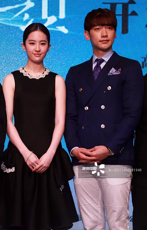 刘亦菲和RAIN主演的爱情片《露水红颜》在上海开机