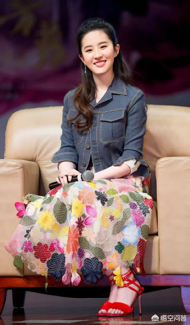 刘亦菲"真人"有多美如何描述刘亦菲？
