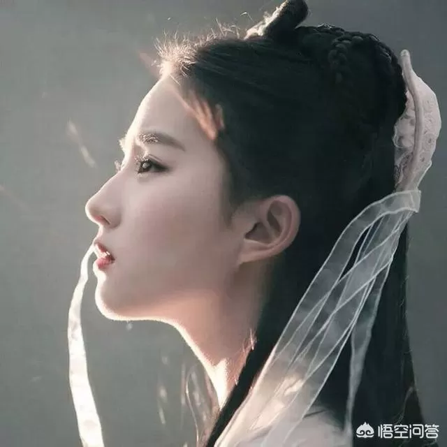 刘亦菲为什么不会因为外界的声音改变自己刘亦菲?她不会觉得焦虑吗?