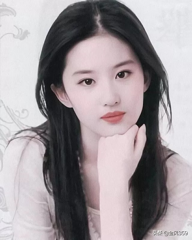 如何评价刘亦菲刘亦菲?为什么刘亦菲一直都很火?