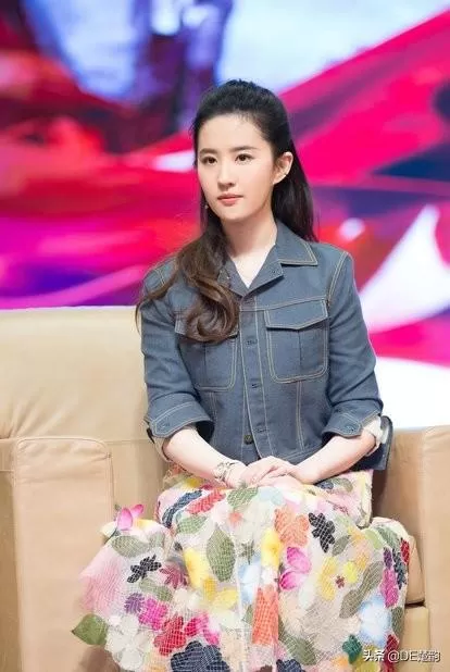 如果刘亦菲不是明星,刘亦菲</strong>,还会有那么多人欣赏她的美吗?