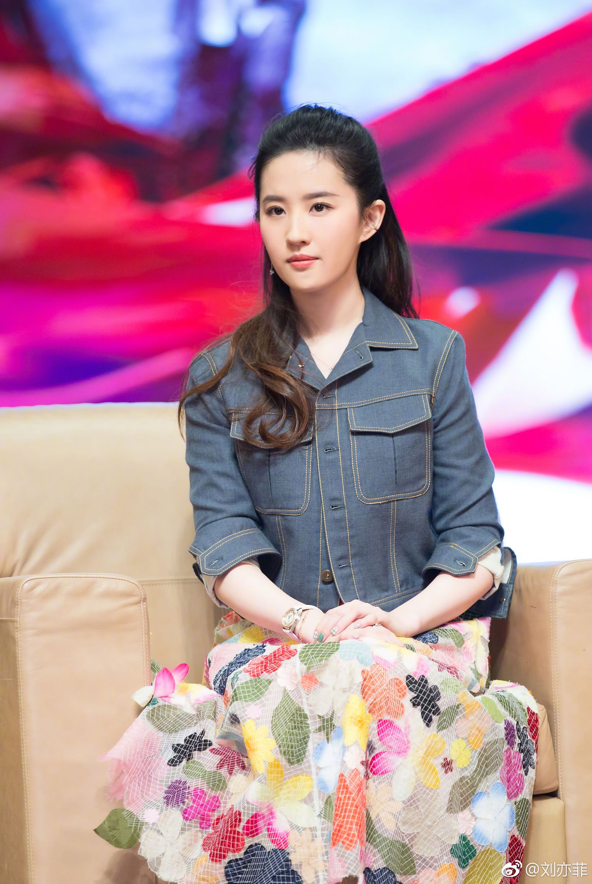 《烽火芳菲》校园路演浙江大学，“芳菲”在校园