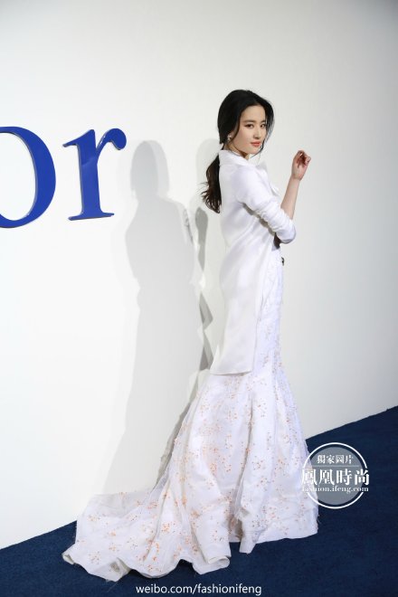 Dior迪奥2016春夏北京大秀红毯  《刘亦菲》[2015.12.19]