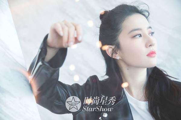 刘亦菲:那白衣飘飘,风中齐舞的仙子