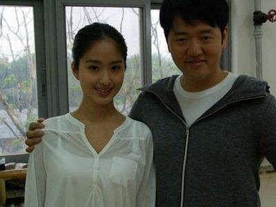 和刘亦菲干爹忘年恋 撞脸刘亦菲 出演《芳华》的杨采钰竟手滑点赞刘亦菲黑料?