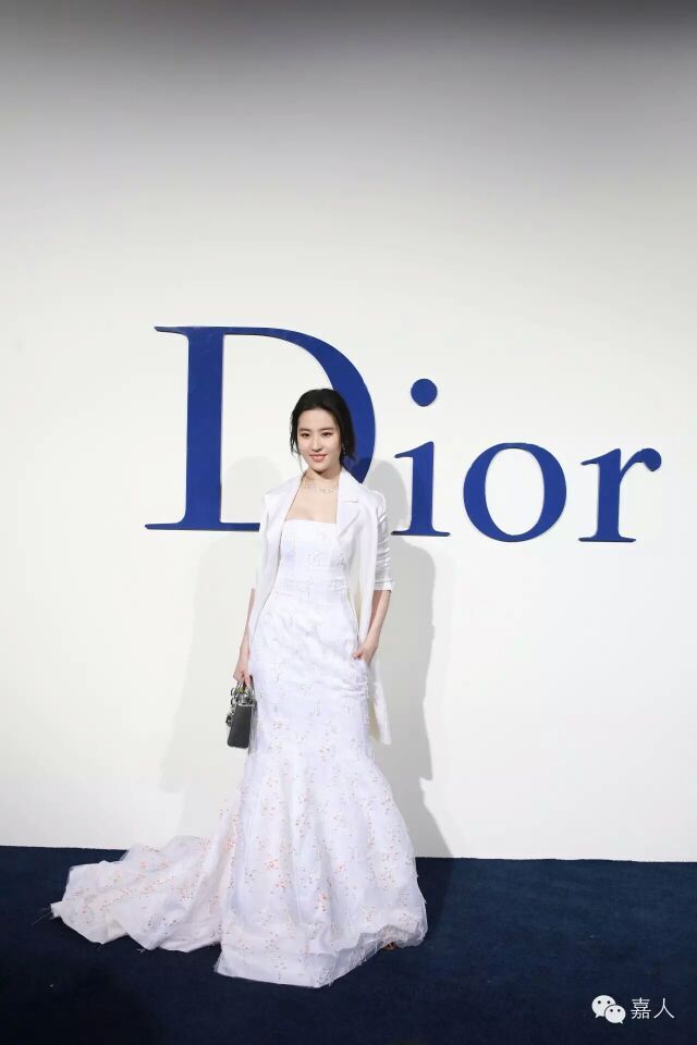 Dior迪奥2016春夏北京大秀红毯  《刘亦菲》[2015.12.19]
