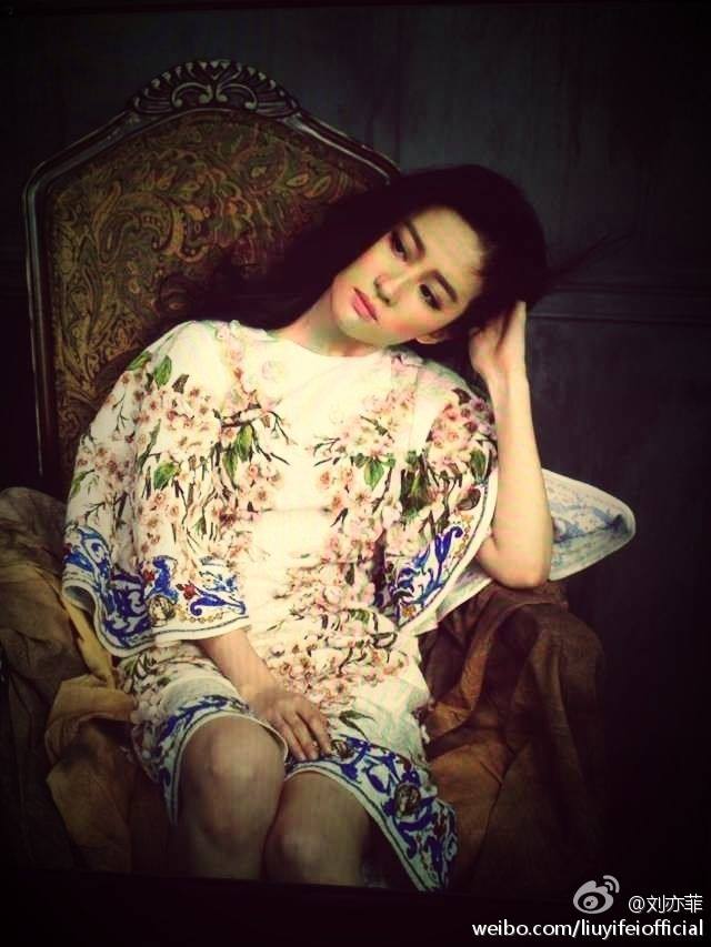 2014年茜茜微博图片（节选）。整理：LiuYifeiThaiFans